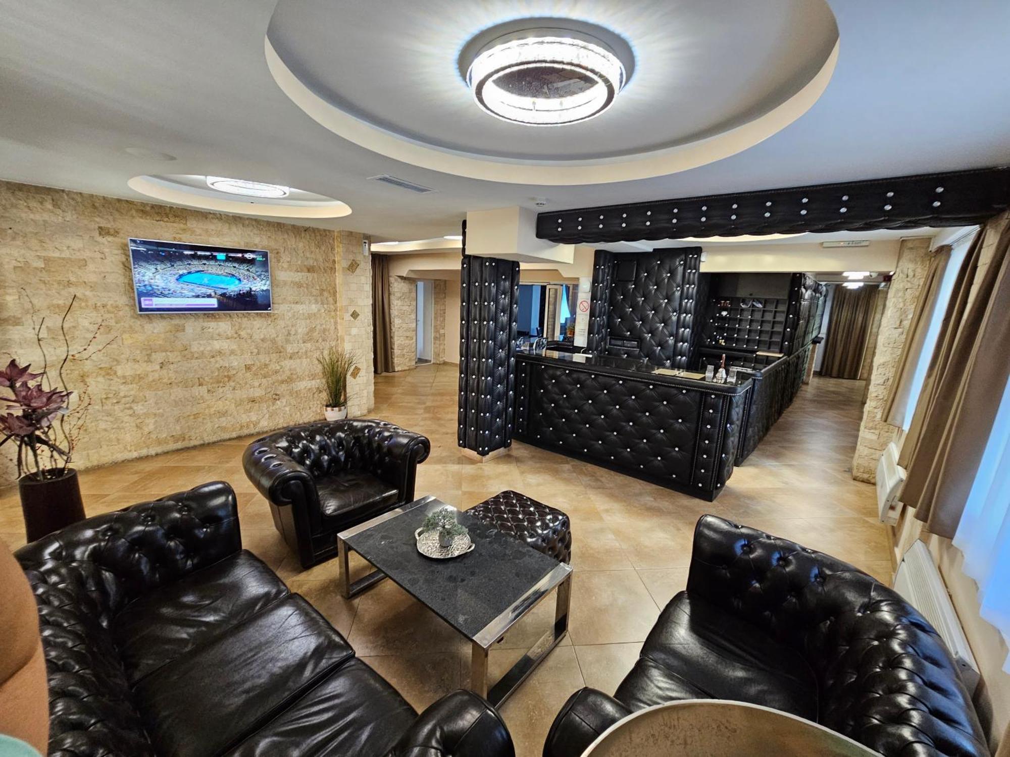Olympic Wellness & Spa Hotel Belgrado Buitenkant foto
