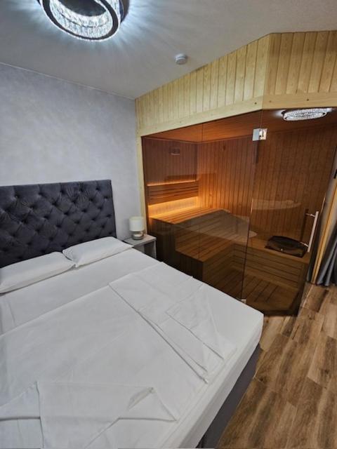 Olympic Wellness & Spa Hotel Belgrado Buitenkant foto