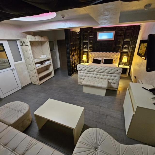 Olympic Wellness & Spa Hotel Belgrado Buitenkant foto